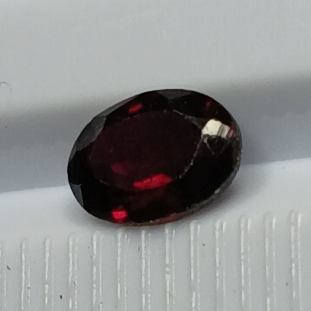 Deep Red Oval Rhodolite Garnet Gemstone 7x5mm